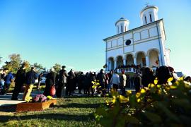 Tragedie la Buzău, după ce un clopotar a căzut de pe biserică şi a murit