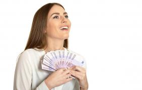 Top 3 zodii care au noroc de bani în luna August 2019