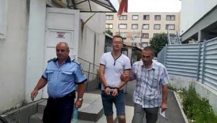 Poliţist local din Piteşti, arestat