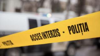 Focuri de armă în Iaşi. Un individ a împuşcat doi bărbaţi, în satul Tabăra