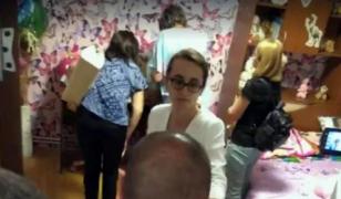 Sorina a fost luată cu mascaţii din casa în care a crescut