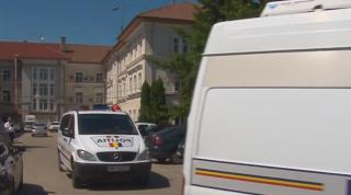 Dubă de poliție în misiune