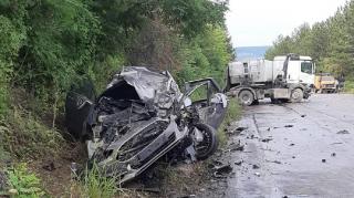 O mamă a murit, fiul ei de 8 ani este în comă după un accident teribil în Bulgaria, la Razgrad