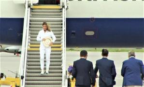 Simona Halep a revenit în România, cu trofeul de la Wimbledon. Ceremonie de primire pe Aeroportul Otopeni (Live Video)