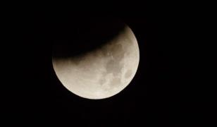 Eclipsa de lună de pe 16 iulie 2019 va fi vizibilă în România