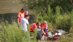 Medicii încearcă să o salveze pe fetița din Mediaș