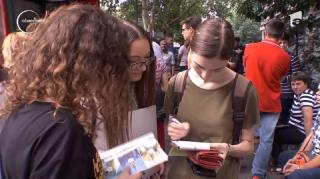 Profesorii dau examen pentru un post în învăţământ