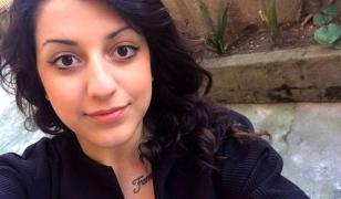 Tânără moartă după o operaţie estetică primită cadou