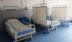 Asistentă a spitalului Drobeta-Turnu Severin se răsteşte la o pacientă cu dureri