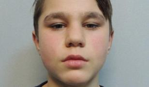 Claudiu are 12 ani şi este căutat cu disperare de familie