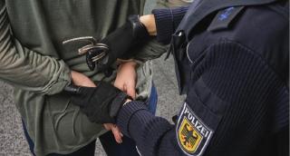 Românca avea amenzi neplătite de aproape 2.000 de euro