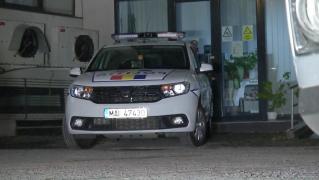 Mașină a poliției în fața sediului DIICOT Craiova