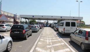 Mesaj pentru românii care se întorc în ţară: 'Un «Buna ziua!» in loc de «Ciao!» ar fi bine venit'