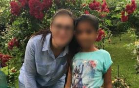 Sorina alături de mama adoptivă din SUA