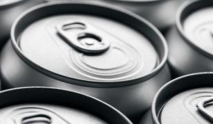 Guvernul introduce o suprataxare pentru sucuri şi băuturi răcoritoare cu zahăr