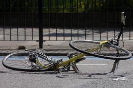 Biciclist mort pe loc, după ce n-a mai putut să frâneze şi a intrat cu mare viteză într-un cap de pod, în Neamț
