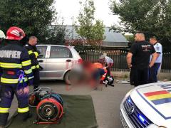Accident groaznic la Vaslui. Un şofer în vârstă a spulberat o femeie, apoi a trecut cu maşina peste ea