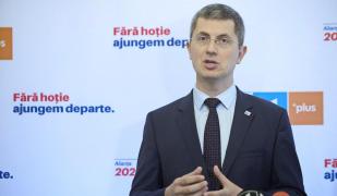 Dan Barna îi cere demisia Vioricăi Dăncilă