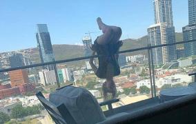 Tânără în stare gravă după ce a căzut de la balcon