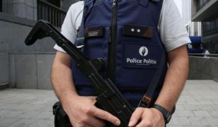 Şofer român de TIR tâlhărit într-o parcare din Belgia de doi iranieni