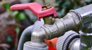 În Buzău nu e apă caldă de o săptămână. Mii de oameni sunt afectați