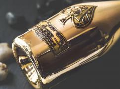 S-a vândut o șampanie de 100.000 de euro, într-un club de fițe din Mamaia