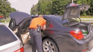 Români rămaşi fără bani