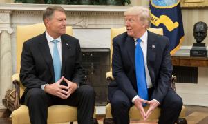 Klaus Iohannis și Donald Trump în Biroul Oval de la Casa Albă