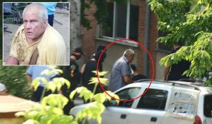 Noi imagini cu Gheorghe Dincă. Criminalul şi părinţii Alexandrei, la Poliția Caracal (Video)