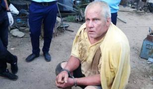 Criminalul în serie din Caracal are televizor în celulă şi se plânge că e obosit