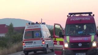 Accident cu deţinute, în Dolj. O dubă a Penitenciarului Craiova s-a izbit de o maşină la ieşirea spre Balş