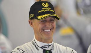 Michael Schumacher este conştient, după tratamentul secret de la Paris