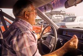 Un şofer de 71 de ani a spulberat o femeie pe trecerea de pietoni, la Galaţi