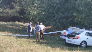 Pădurar găsit mort la marginea pădurii pe care o păzea de 20 de ani, după ce se instalase la pândă să prindă hoţii de lemne
