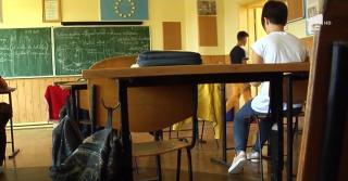 Focar de enterovirus într-o şcoală din Capitală. 20 de elevi au ajuns la spital