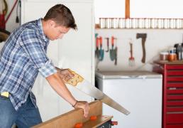 Tânăr din Bistriţa, dispărut fără urmă din februarie, găsit în Germania, la muncă. Familia a anunţat dispariţia abia în august