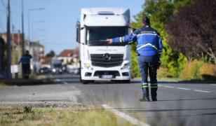 Amendă de 26.000 de euro pentru un şofer român de TIR, în Franţa
