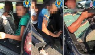 Șofer prins cu 12 pasageri într-un Duster, între Sibiu și Vâlcea