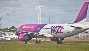 Un avion Wizz Air, cu 170 de pasageri la bord, a aterizat de urgenţă pe Aeroportul Otopeni