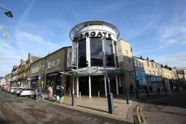 Românul susţine că fura haine pentru a-şi achita o datorie