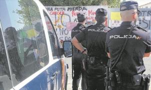 Românii sunt bănuiţi că făceau parte dintr-o grupare mai mare