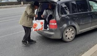 Omanei în portbagaj