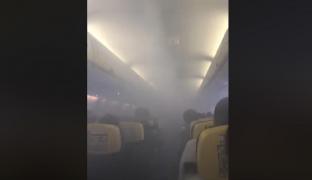 Avion plin cu fum, la Otopeni