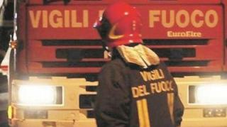 Este al optulea caz din Italia, din ultima perioadă, în care o maşină este incendiată