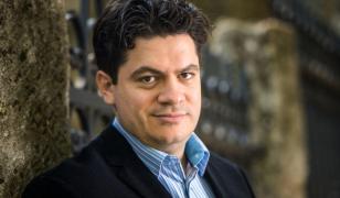 Cristian Măcelaru, românul care a câştigat premiul Grammy 2020