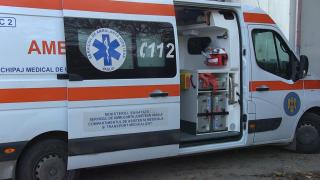 Ambulanță în misiune la spital