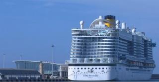 Doi pasageri, soţ şi soţie, sunt suspecţi de îmbolnăvire cu virusul fără leac