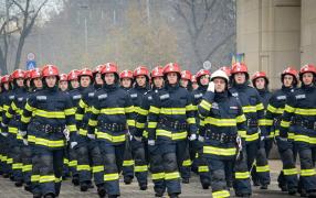 Cine sunt pompierii care pleacă să se lupte cu flăcările, în Australia