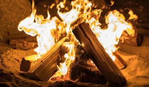 O femeie din Roşia Montană şi-a reclamat soţul că nu face focul