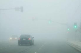 Ceaţă densă în mai multe judeţe, în următoarele ore